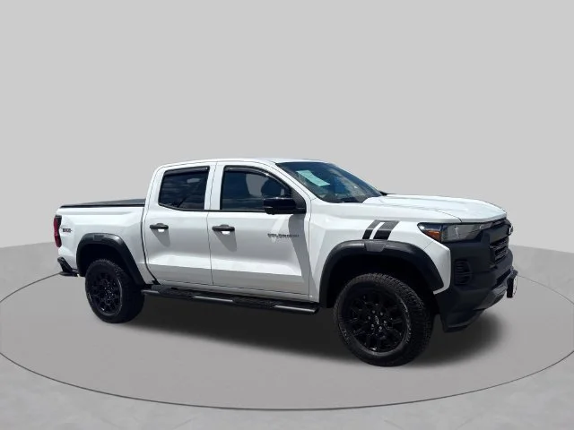 Used 2023 White Chevrolet Trail Boss image 7