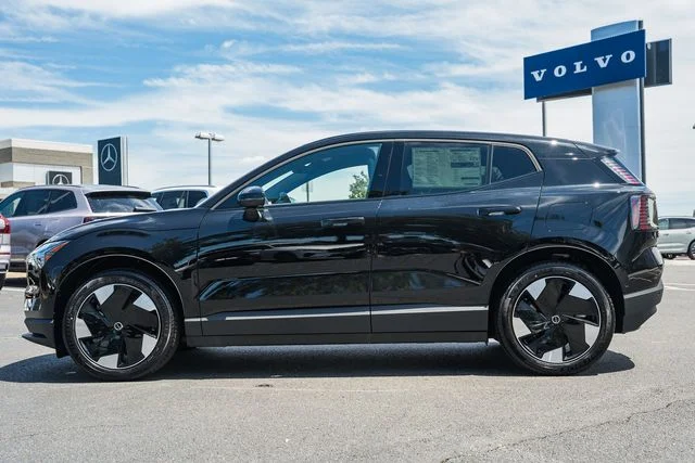New 2026 Onyx Black Volvo Twin Motor Performance Ultra image 4