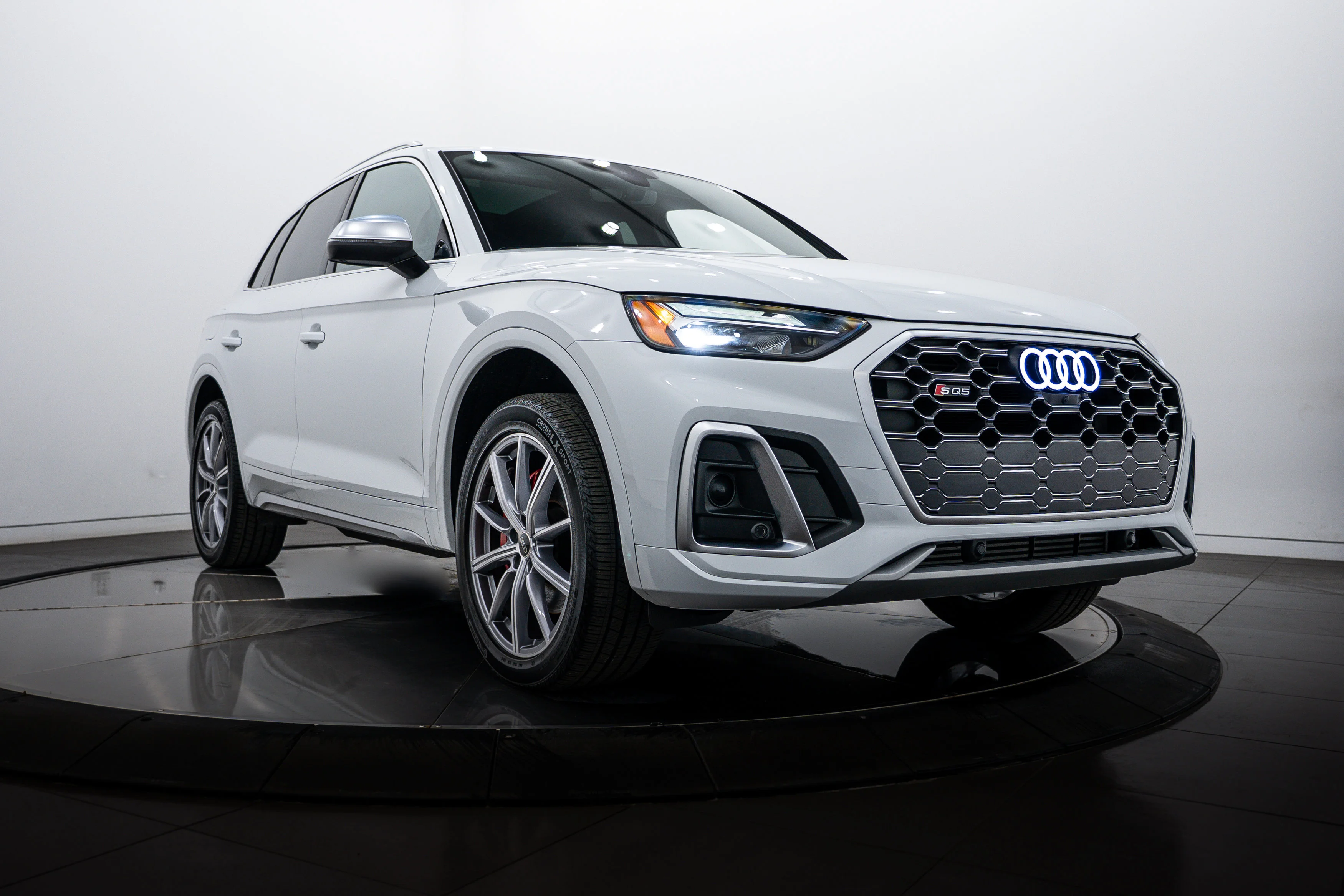 2025 Audi SQ5 Premium Plus quattro's photo