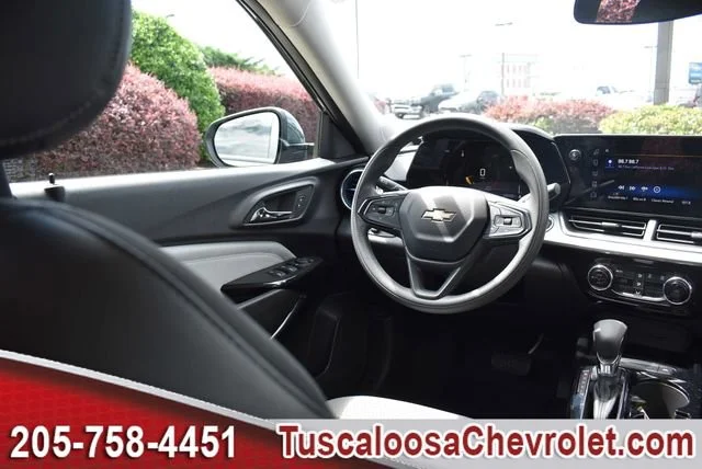 Used 2025 Cypress Gray Chevrolet LT image 23