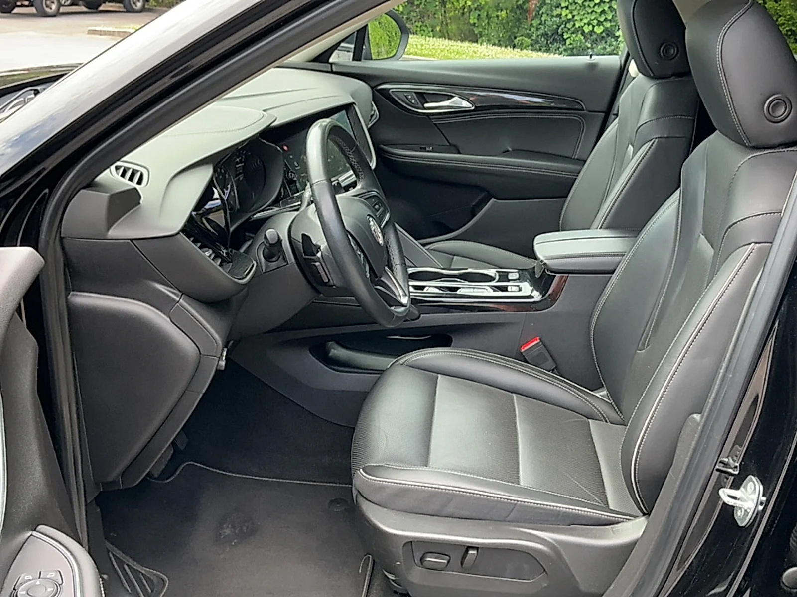 Used 2023 Ebony Twilight Metallic Buick Essence FWD image 12