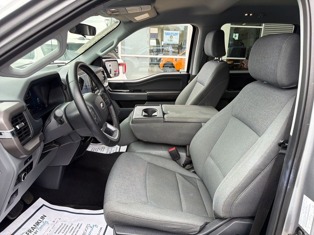 Used 2025 Silver Ford XLT image 14
