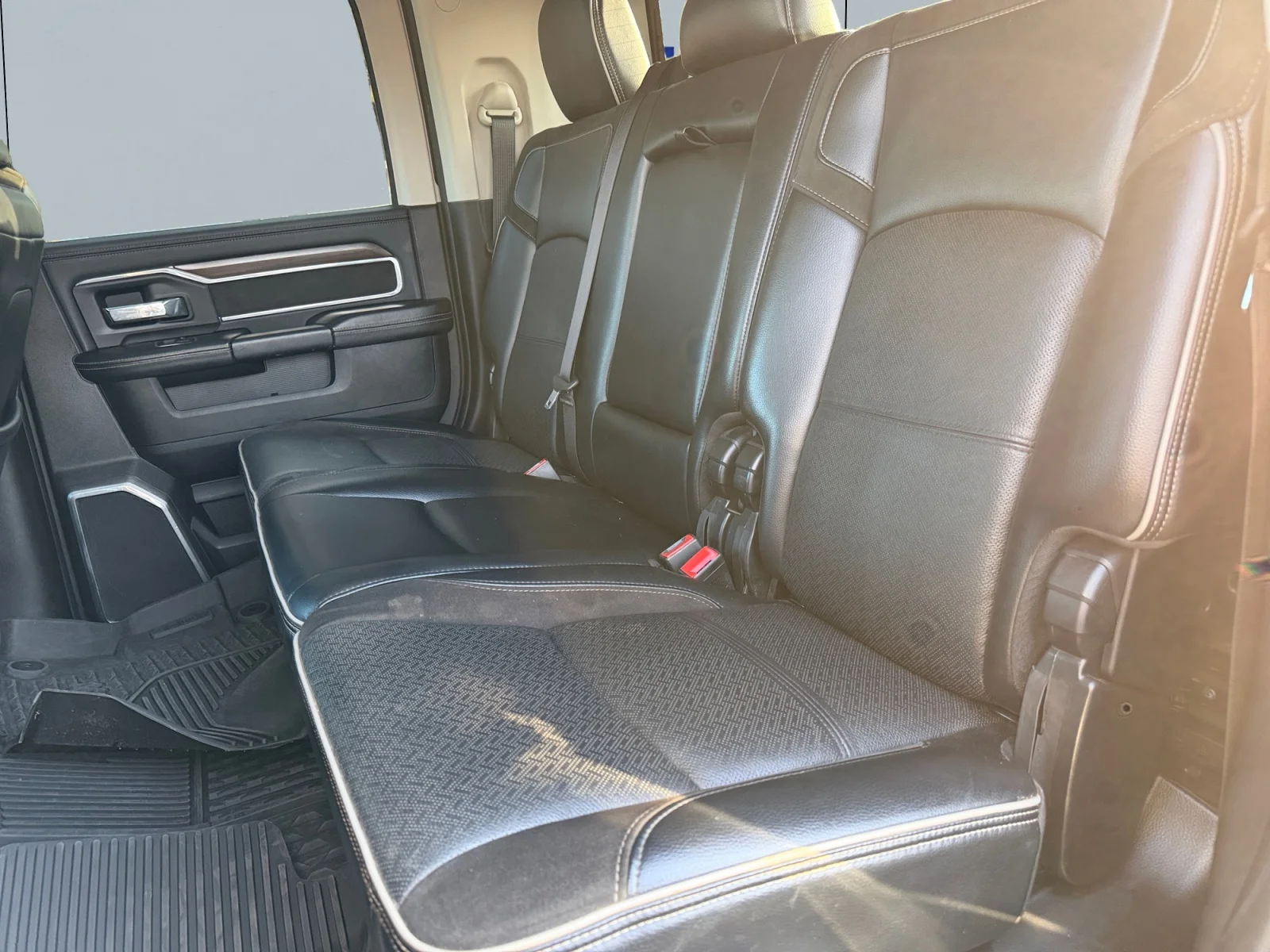 Used 2023 Granite Crystal Metallic Clearcoat Ram Laramie image 16