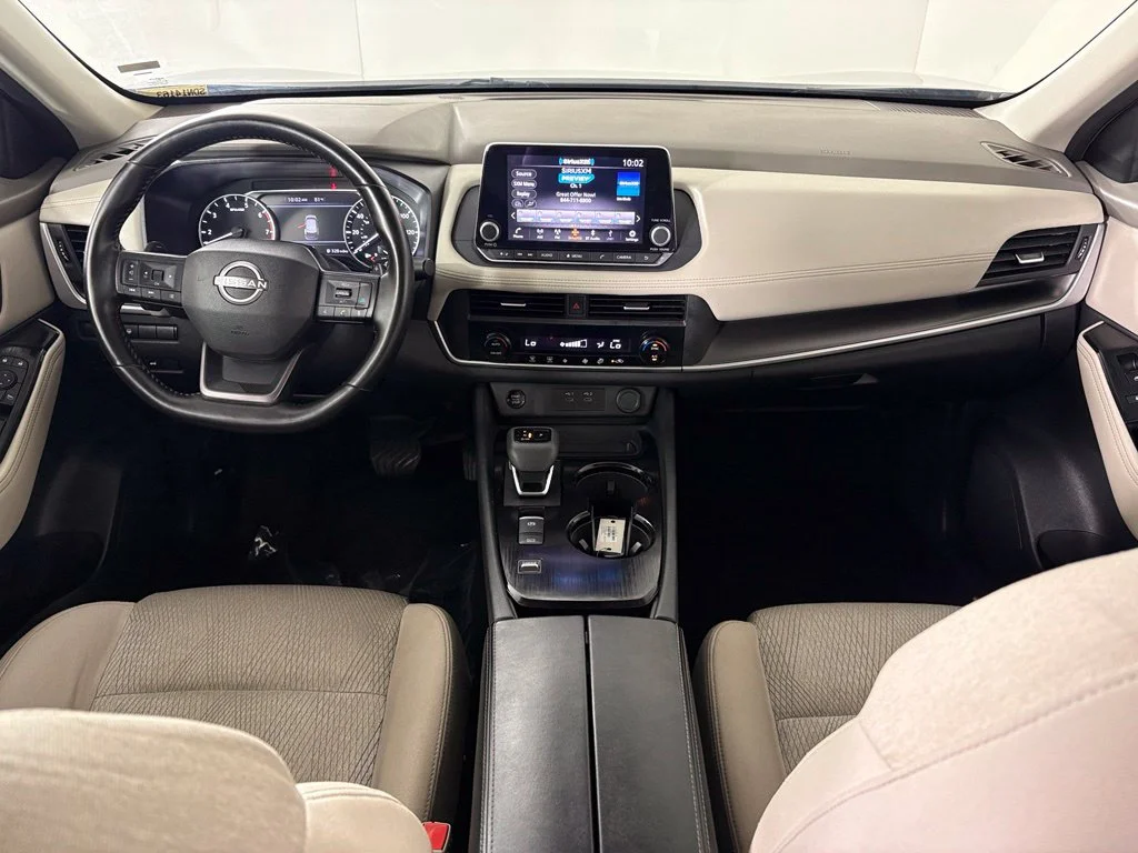 Used 2025 Black Nissan SV image 77