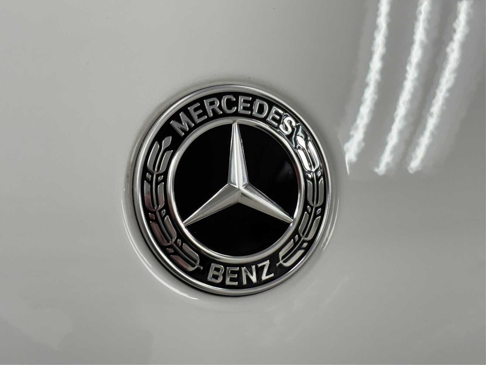 Used 2026 Polar White Mercedes-Benz GLC 300 image 15