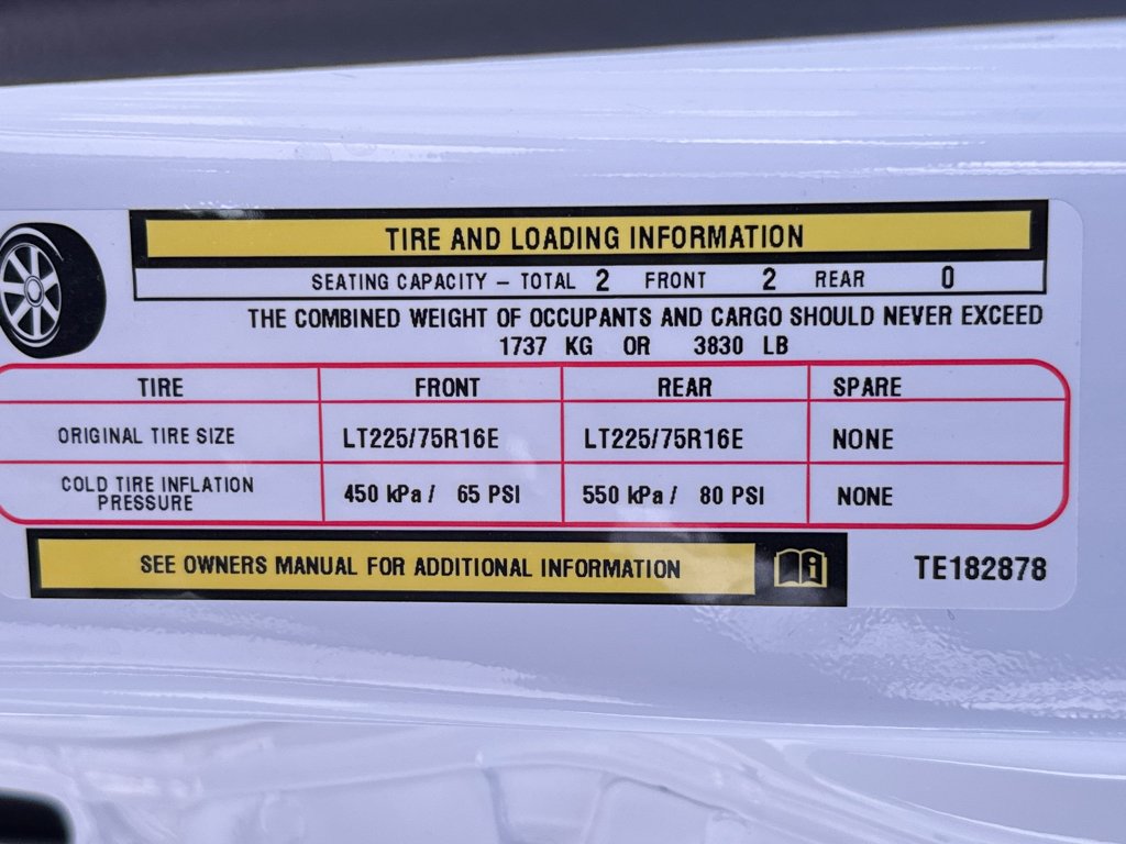 New 2026 Bright White Clear-Coat Exterior Paint RAM Tradesman image 35