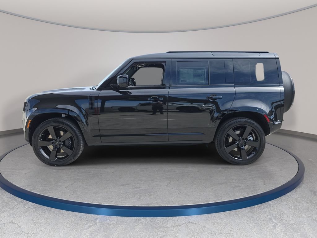 New 2026 Black Land Rover X-Dynamic SE image 8