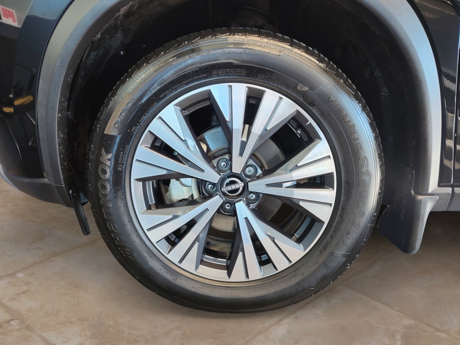 Used 2023 Super Black Nissan SV image 28