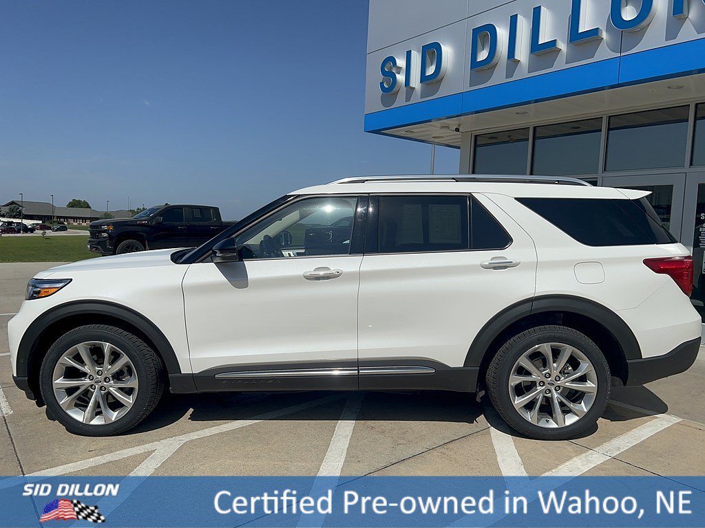Certified Used 2022 Star White Metallic Tri-Coat Ford Platinum image 2
