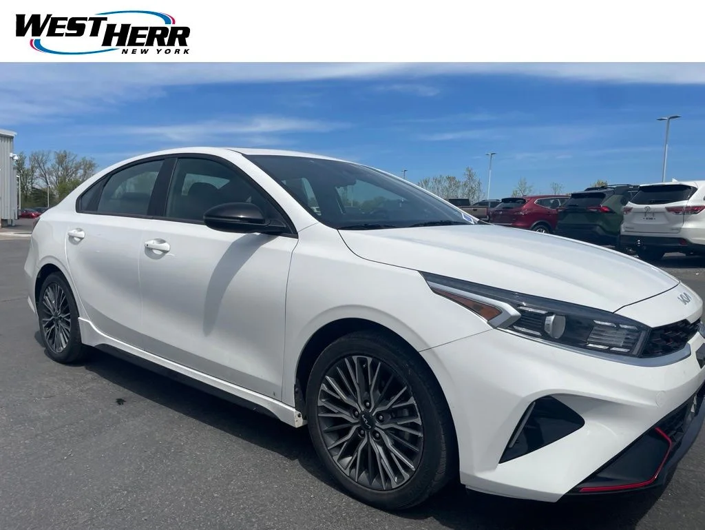 2024 Kia Forte GT-Line AT's photo