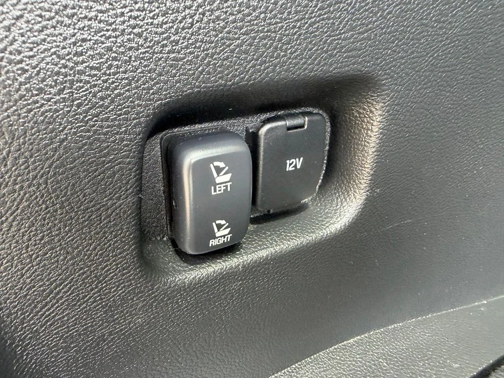 Used 2024 Gray Ford SEL image 29