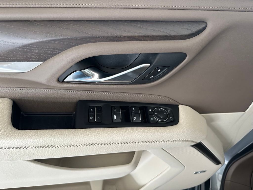 Used 2023 Silver GMC Denali image 12