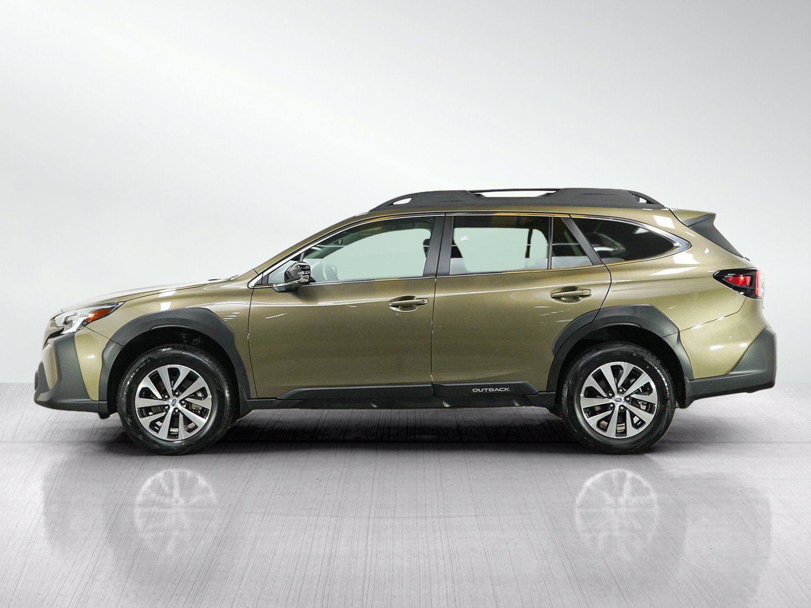 Used 2025 Subaru Outback Premium with VIN 4S4BTACC3S3213033 for sale in Burnsville, Minnesota