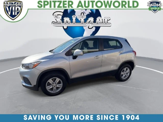Used 2017 Silver Chevrolet LS image 8