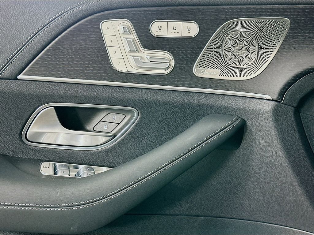 New 2026 MANUFAKTUR Alpine Grey Mercedes-Benz GLE 53 AMG® image 17