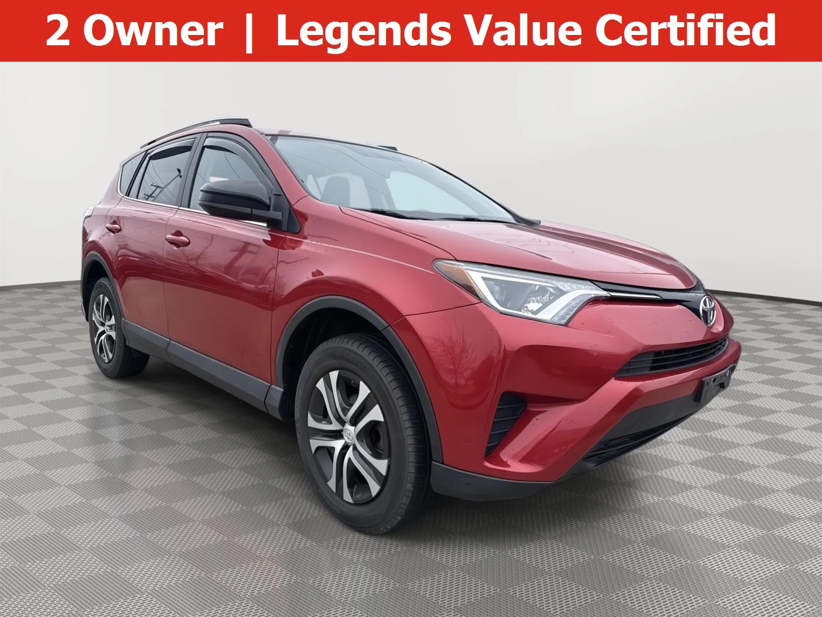2016 Toyota RAV4 LE's photo
