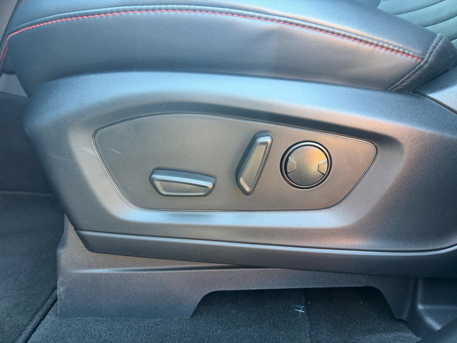 2026 Ford Explorer ST-Line - Photo 11
