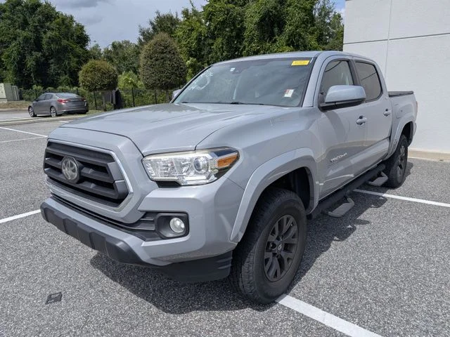 Used 2020  Toyota SR5 image 2