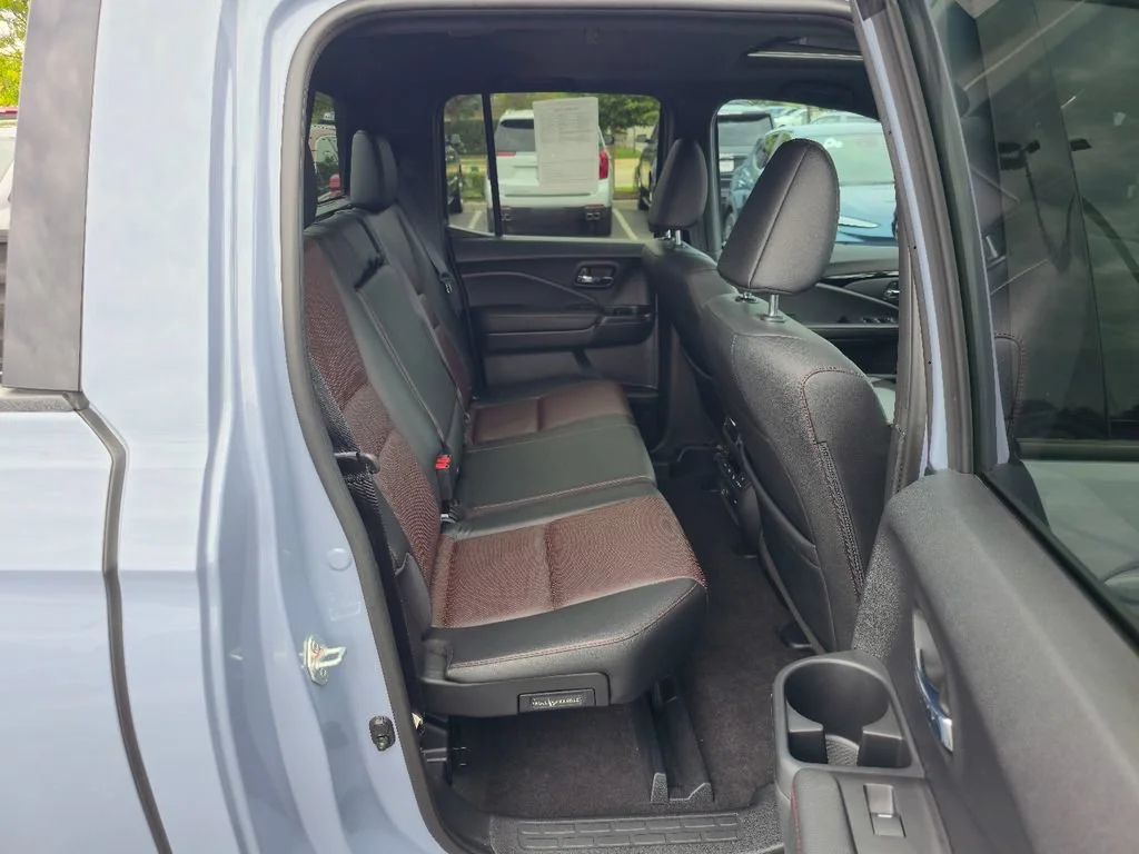 2025 Honda Ridgeline Black Edition - Photo 25