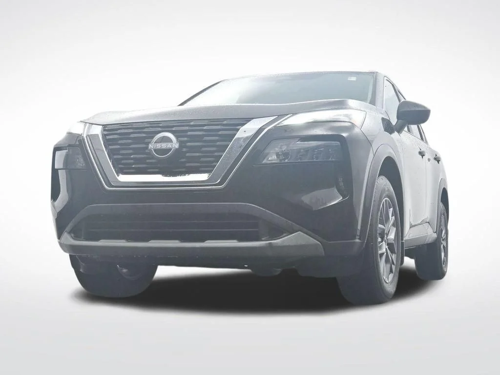 Used 2023 Black Nissan S image 30