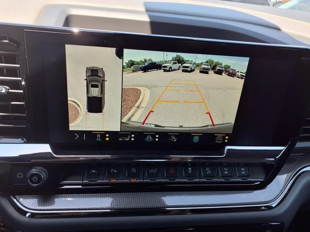 2023 Chevrolet Silverado 1500 ZR2 - Photo 18