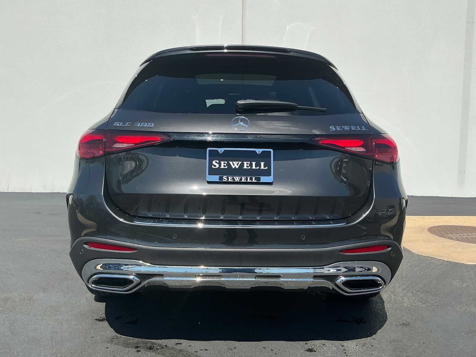 Certified Used 2023 Graphite Grey Metallic Mercedes-Benz GLC 300 image 5