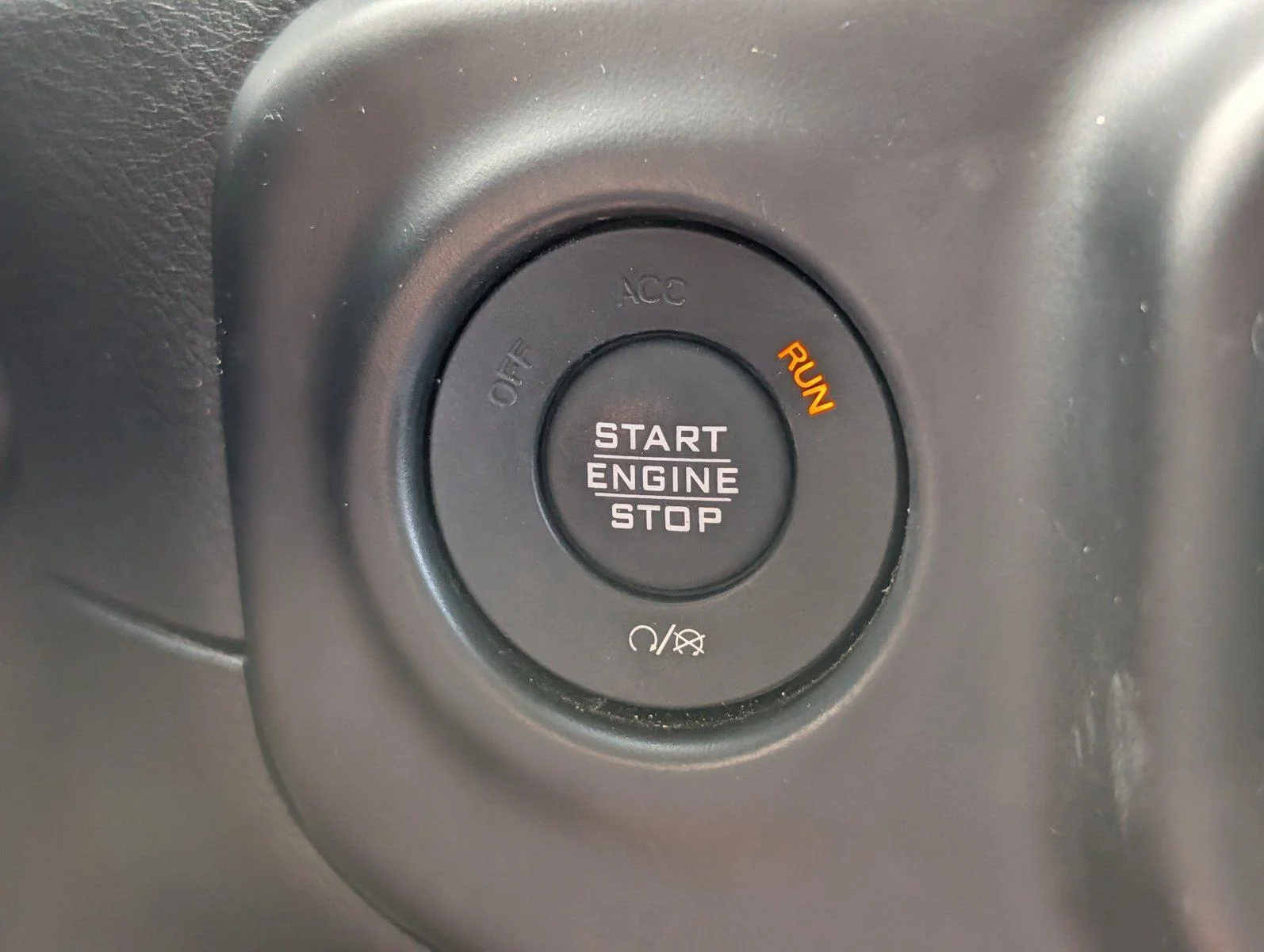 Used 2020 Granite Crystal Metallic Clearcoat Jeep North Edition image 32