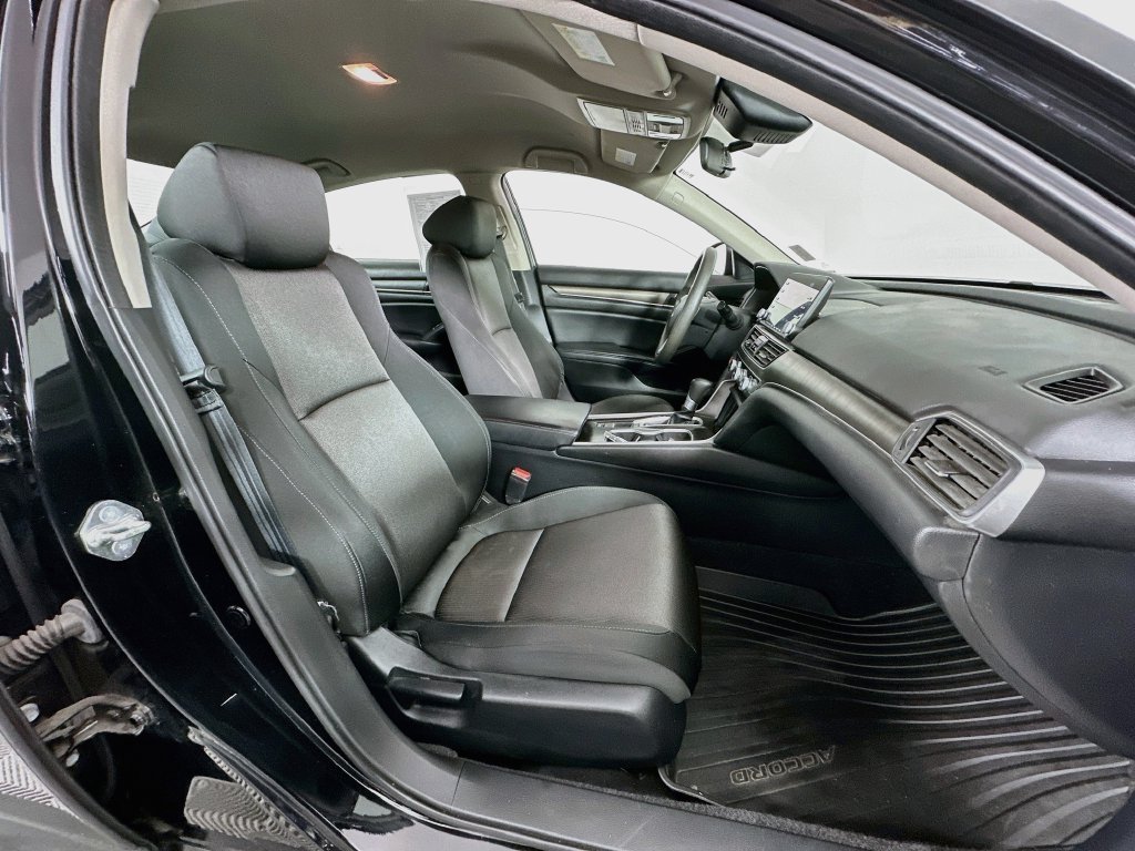 Used 2018 Black Honda LX image 25
