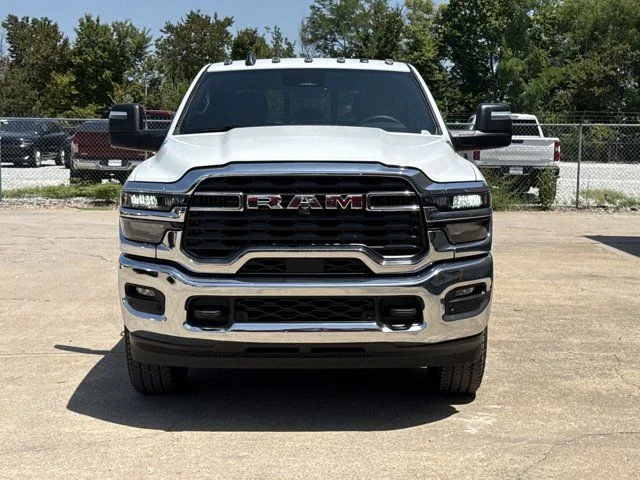New 2026 Bright White Clear-Coat Exterior Paint RAM Tradesman image 13