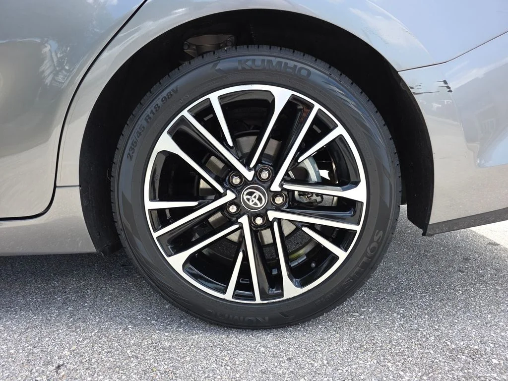Certified Used 2025  Toyota XLE image 19
