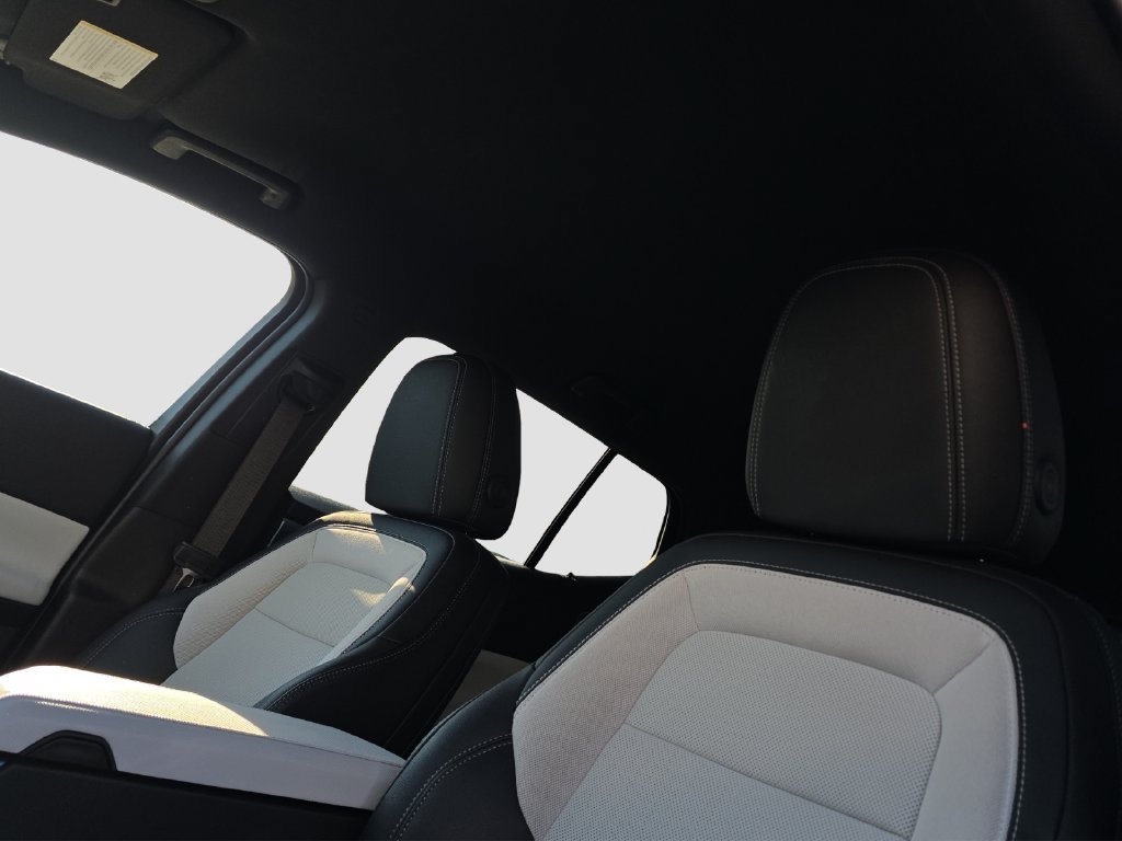 2024 Chevrolet Equinox EV LT - Photo 8