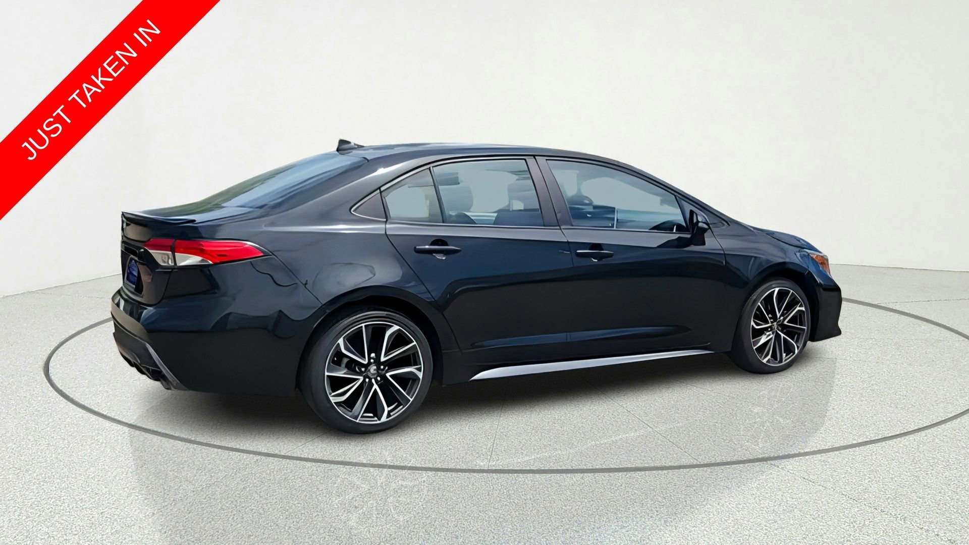 2021 Toyota Corolla SE - Photo 8