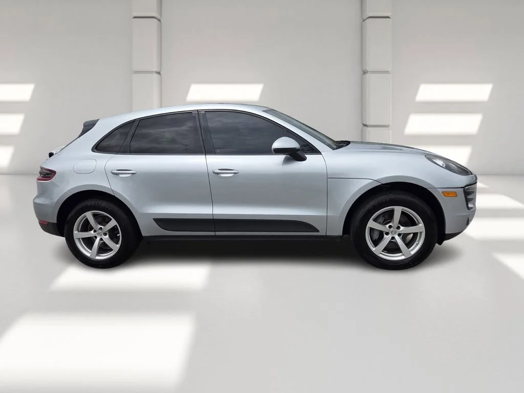 Used 2018 Silver Porsche  image 5