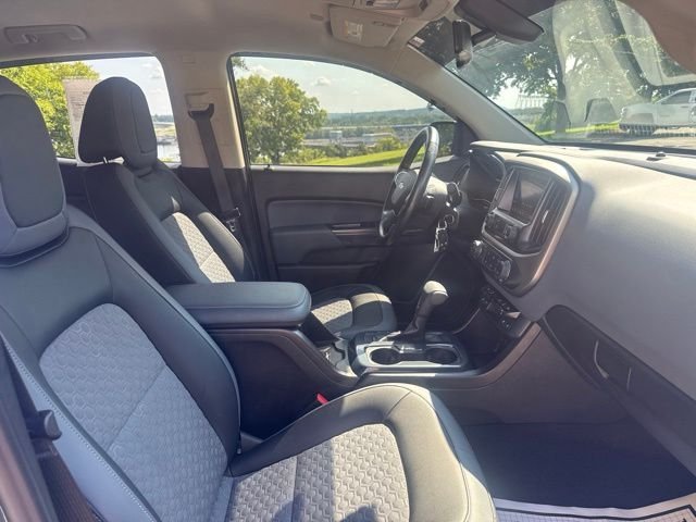 Used 2019 Gray Chevrolet Z71 image 11