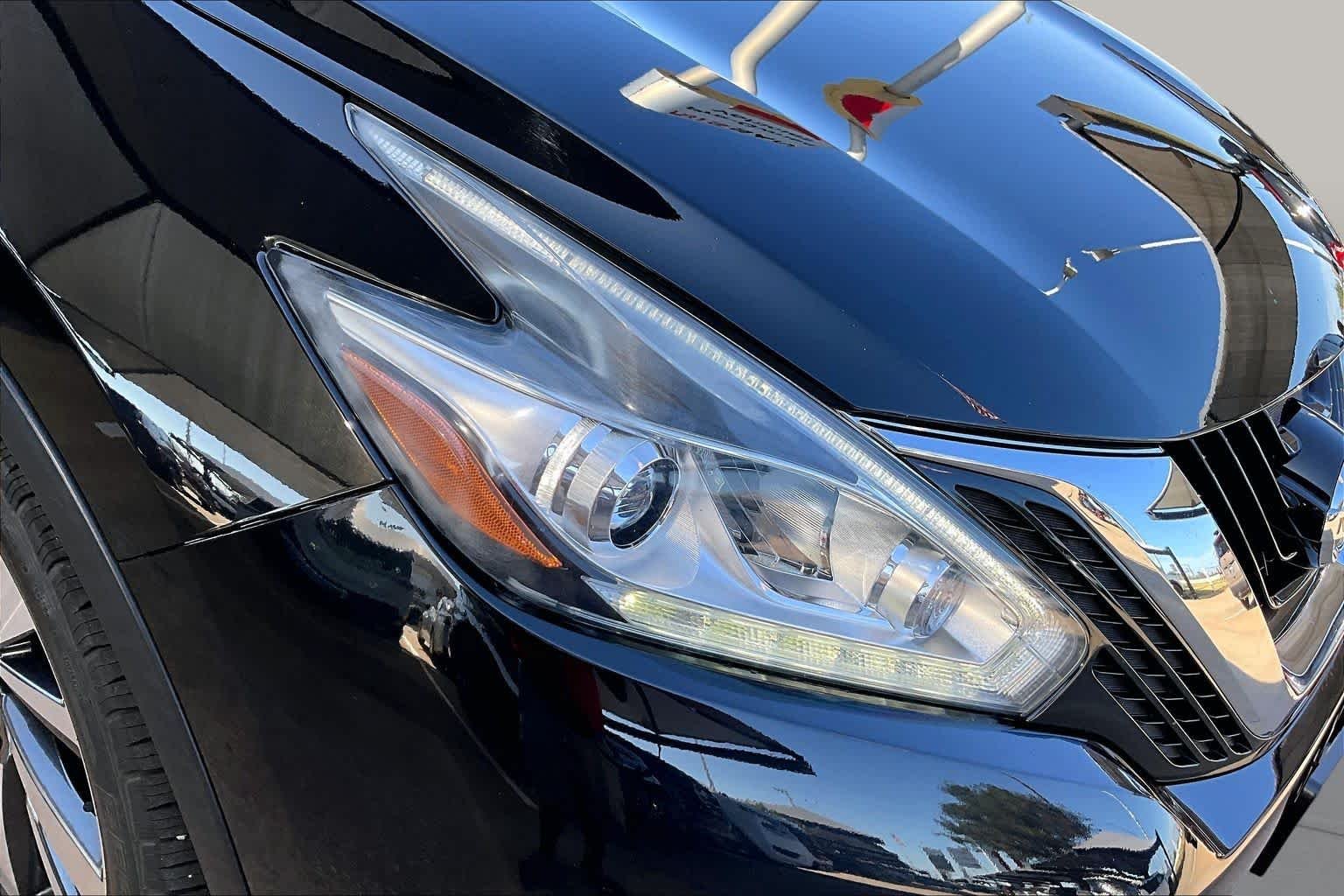 Used 2018 Magnetic Black Metallic Nissan Platinum image 25
