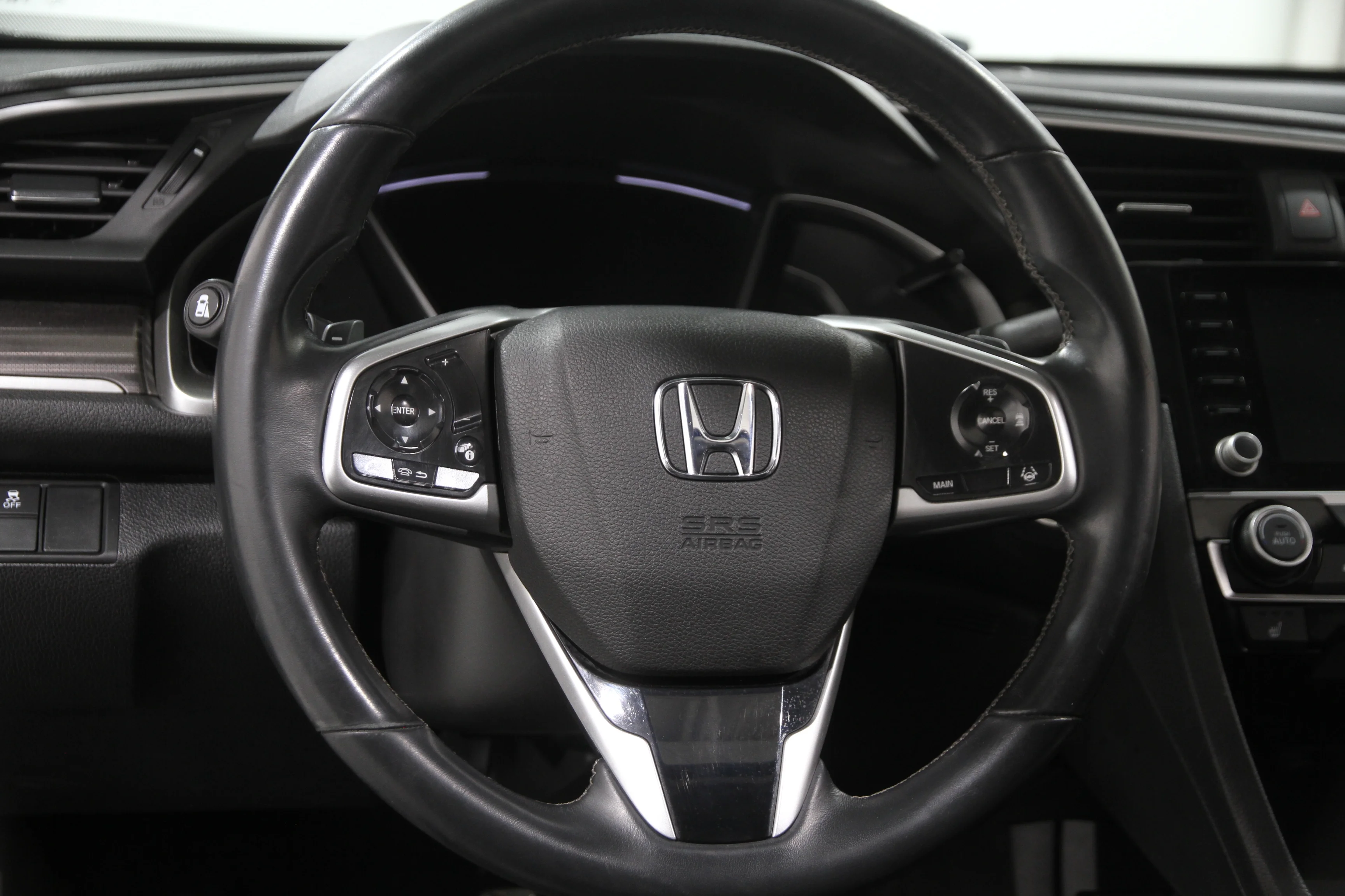 Used 2019 BLACK Honda Touring image 7