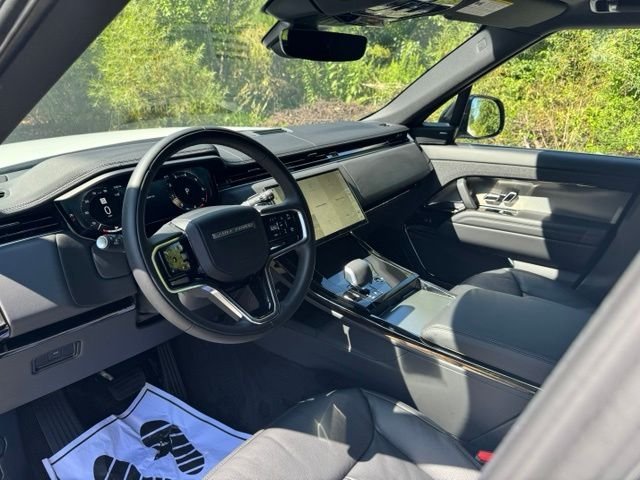 Certified Used 2025 Fuji White Land Rover S image 9