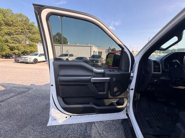 Used 2017 White Ford XLT image 6