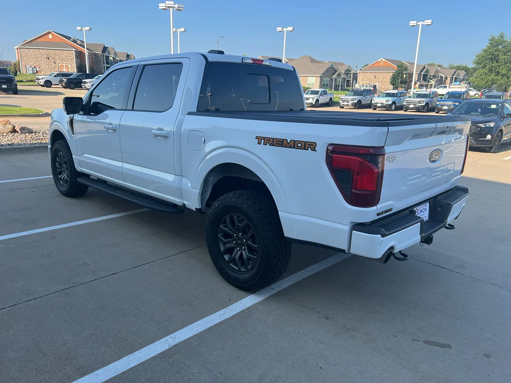 Used 2025 Oxford White Ford Tremor image 6