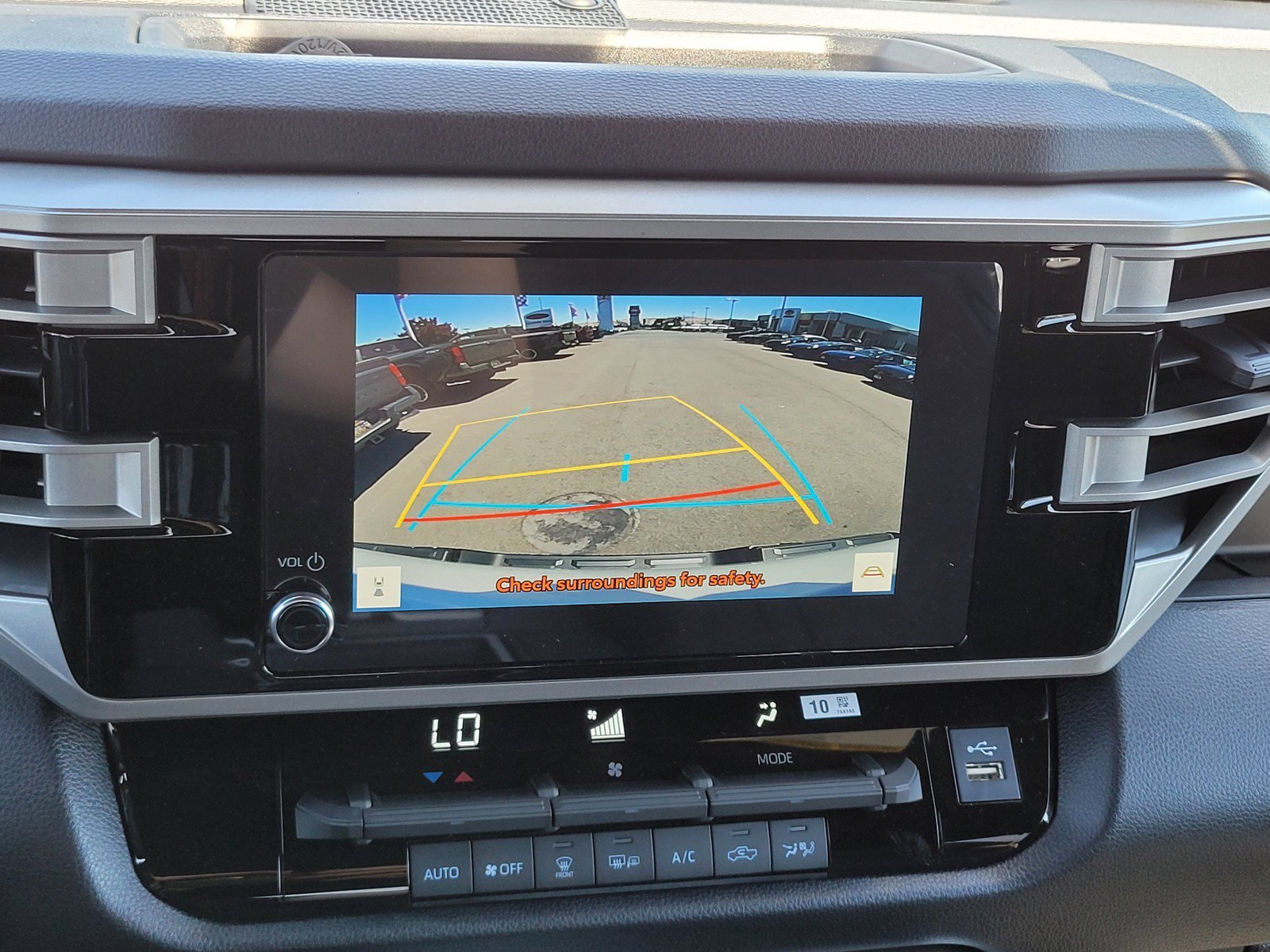 2026 Toyota Tundra SR5 - Photo 9
