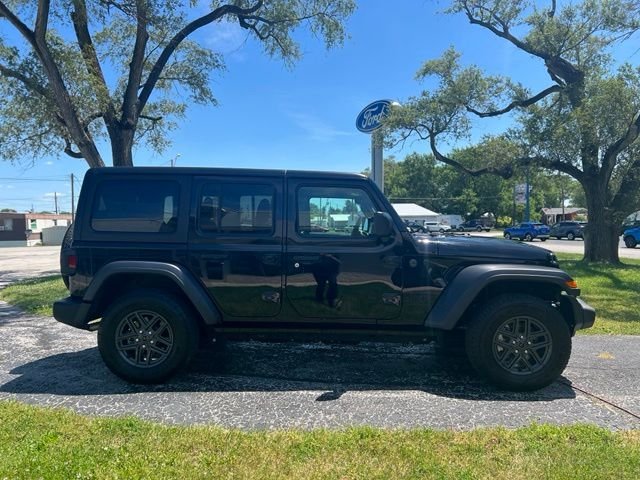 Used 2024 Black Jeep Sport S image 1