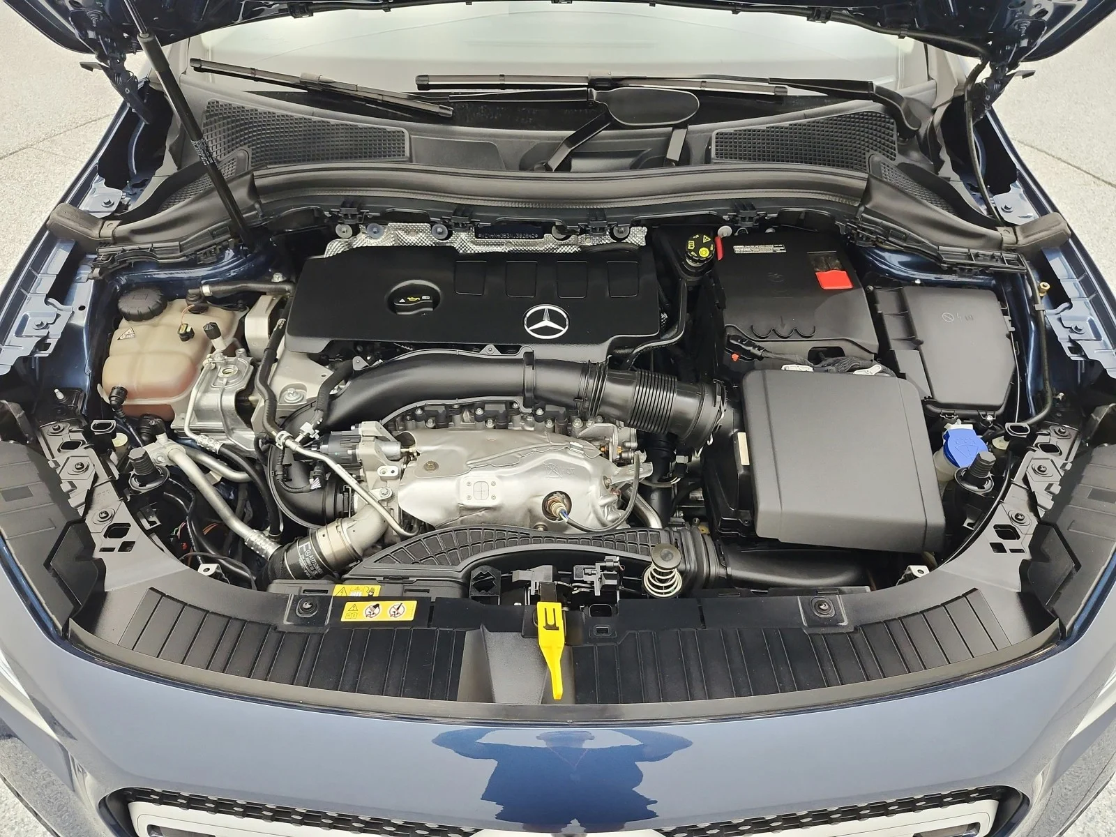 Certified Used 2022 Denim Blue Metallic Mercedes-Benz GLA 250 SUV image 16