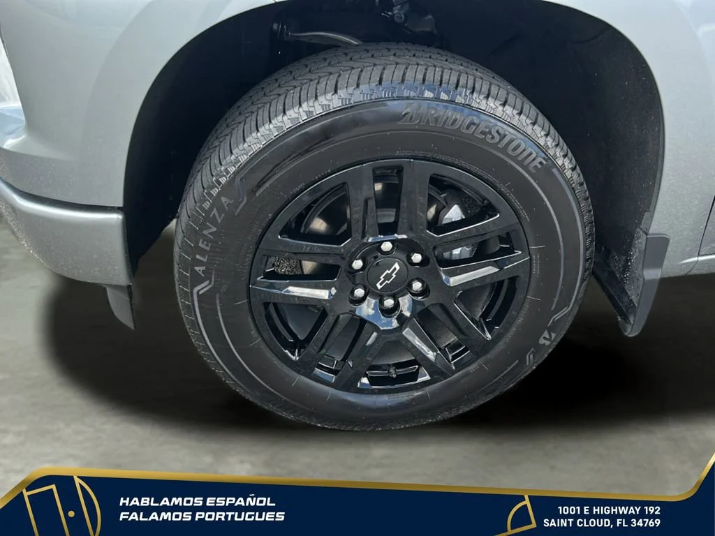 Used 2025 Sterling Gray Metallic Chevrolet RST image 37