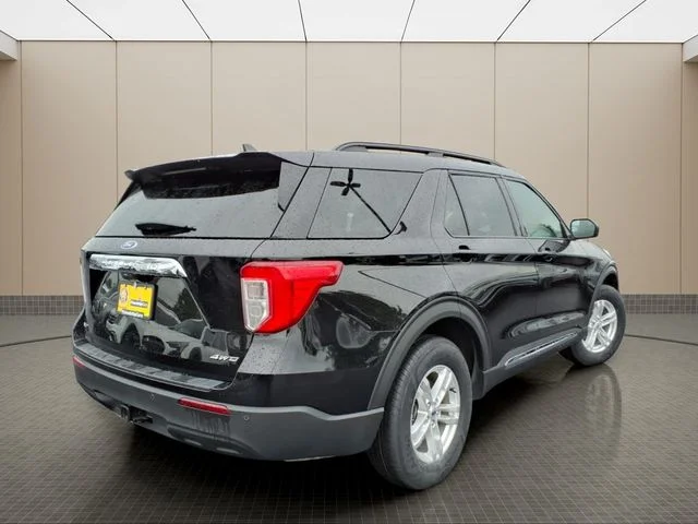 Used 2023 Black Ford XLT image 8
