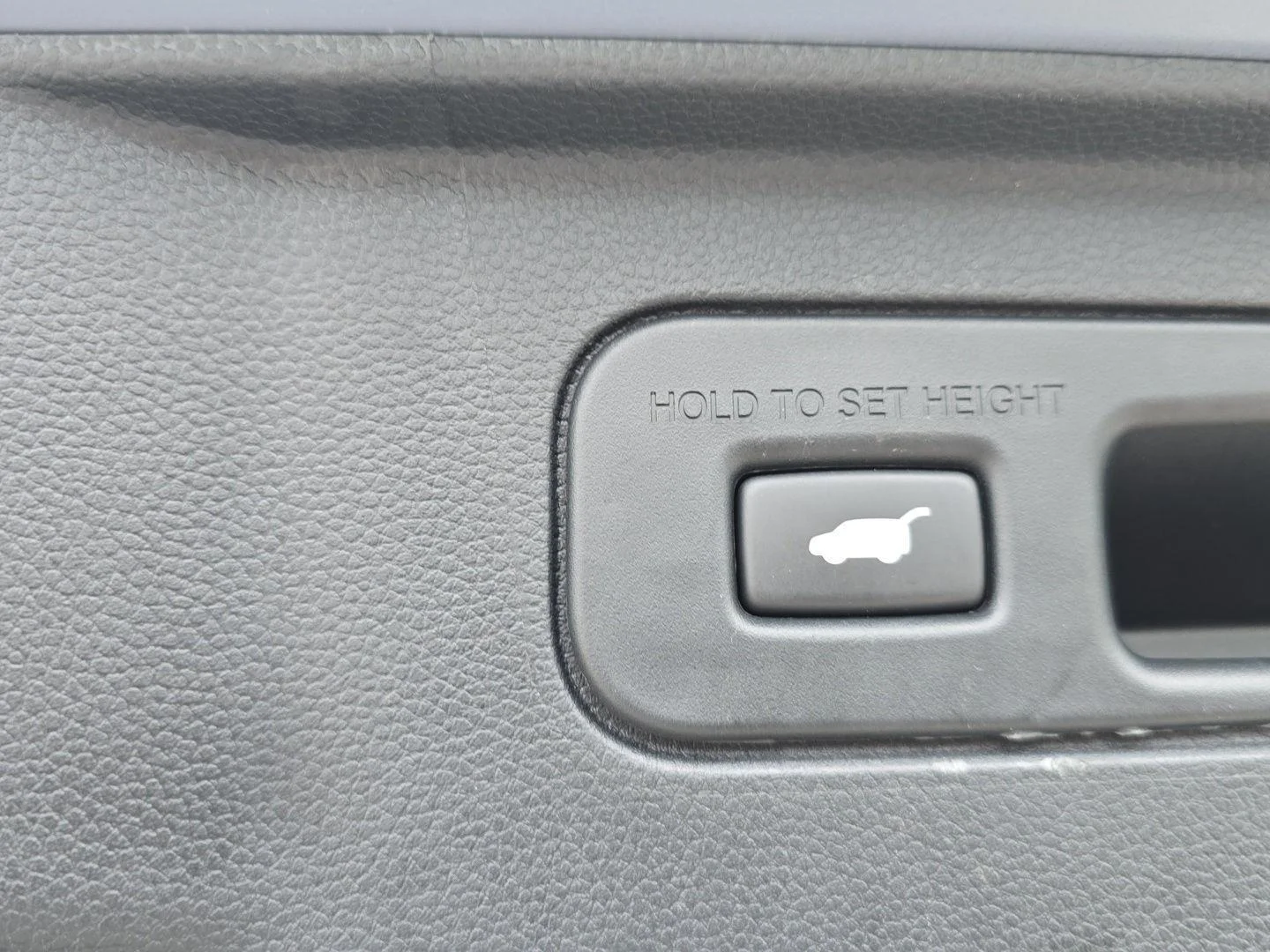 Used 2023 Sonic Gray Pearl Honda TrailSport image 7