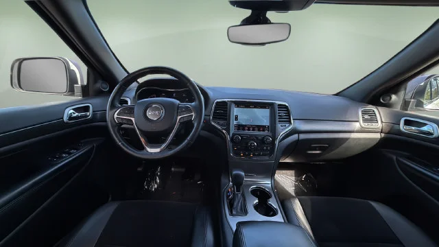 Used 2018 White Jeep Altitude image 16