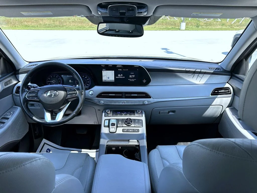 Used 2021 Black Hyundai SEL image 13