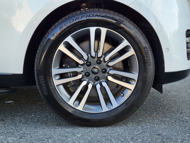 Certified Used 2025 White Land Rover Autobiography image 21