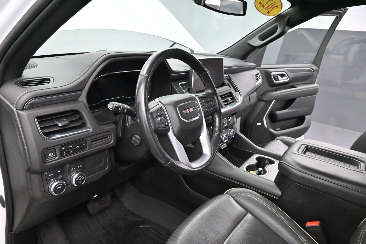 Used 2022 SUMMIT WHITE GMC SLT image 18
