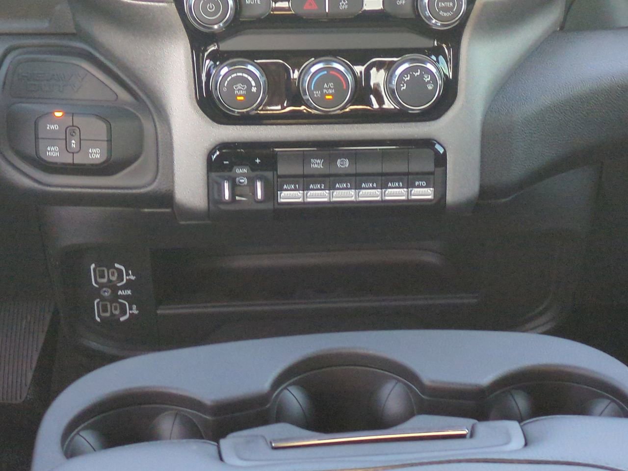 New 2026 Bright White Clearcoat RAM Tradesman image 17